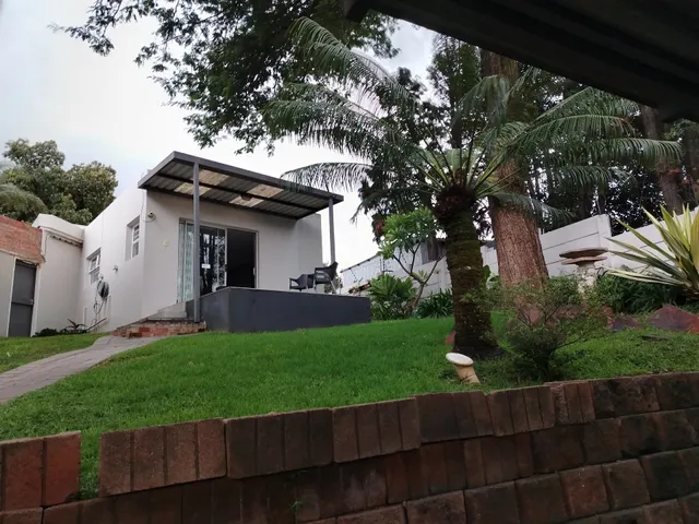 394OnEmus Guest House