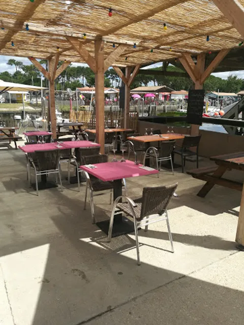 Chez les Pêchous vente & dégustation de poissons du Bassin