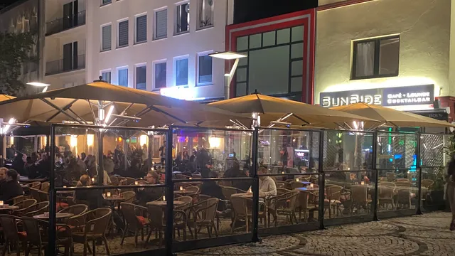 SunSide Café • Lounge • Cocktailbar