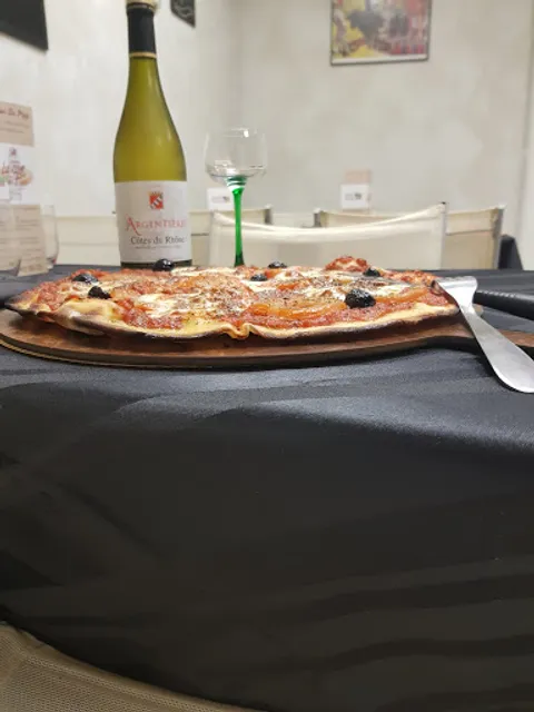 A La Tour de Pizz | Pizzeria Rochefort du Gard |