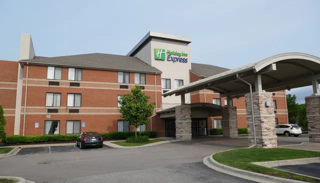 Holiday Inn Express Romulus / Detroit Airport by IHG