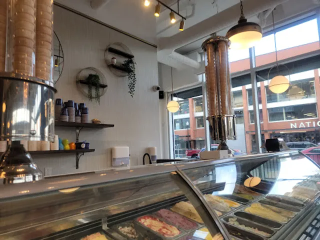 Amato Gelato 17th Avenue