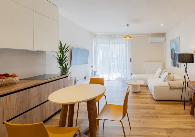 Mandarin One Bedroom Apartment Varkiza