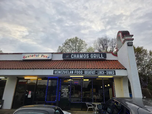 Los Chamos Comida Venezolana