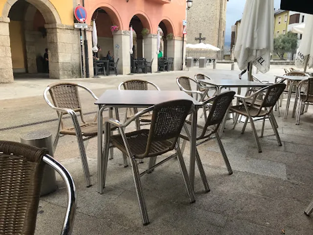 Pizzeria La Competencia