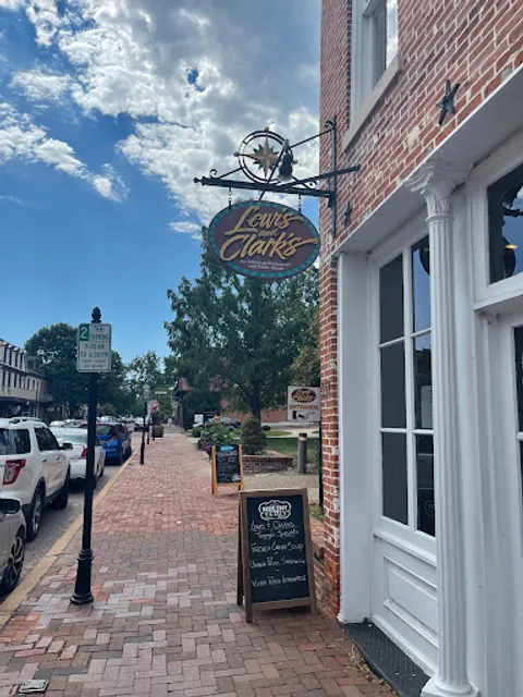 Lewis & Clark's Restaurant