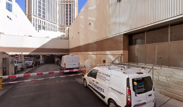 Edgy at The Venetian Grand Canal Mall Las Vegas