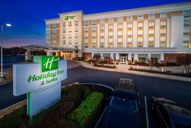 Holiday Inn & Suites Memphis - Wolfchase Galleria by IHG