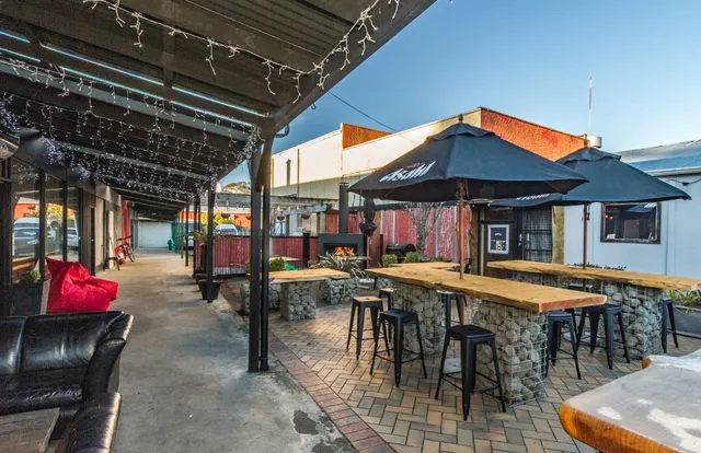 Industry Bar and Grill - Ohakune Licensed Restaurant