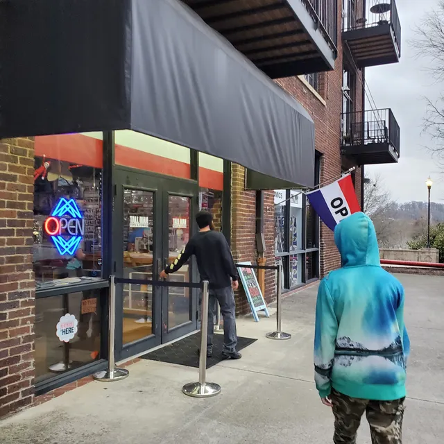 Tall Man Toys & Comics