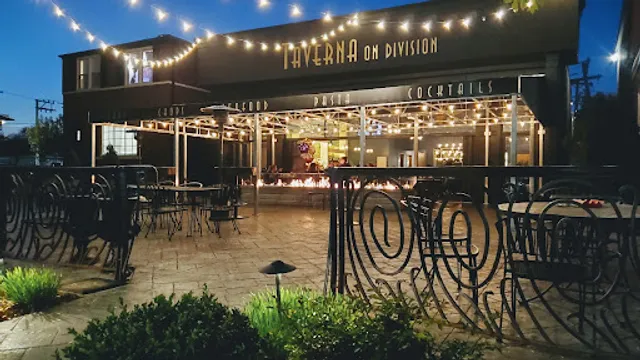 Taverna on Division