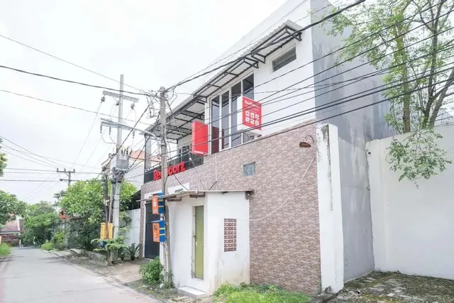 RedDoorz @ Sukomanunggal Surabaya