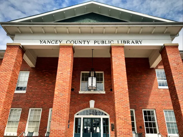 Yancey County Public Library