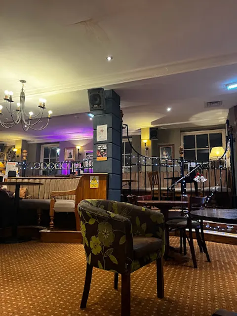Wynnstay Arms Hotel