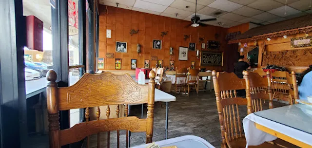 Royal Thai Restaurant