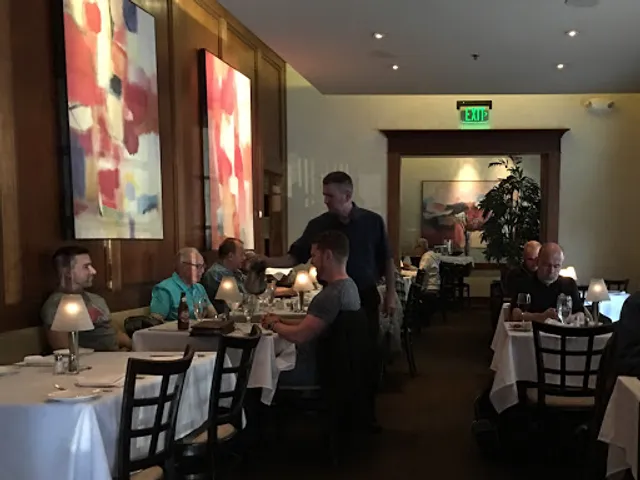 Knock Restaurant and Bar