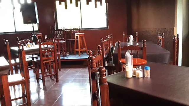 Restaurant Gabby & Charlies