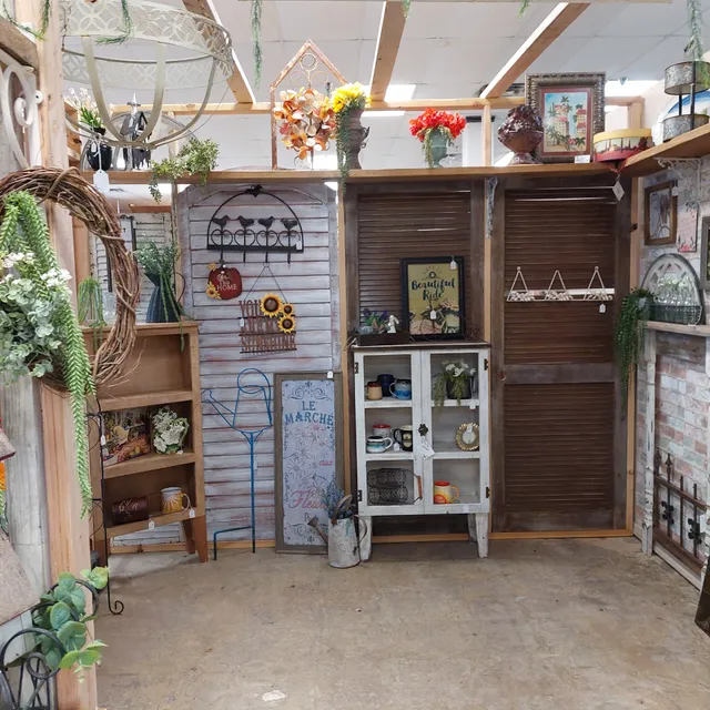 Trendy Treasures Antiques