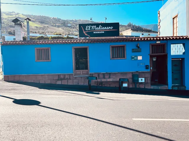 Bodegón El Medianero