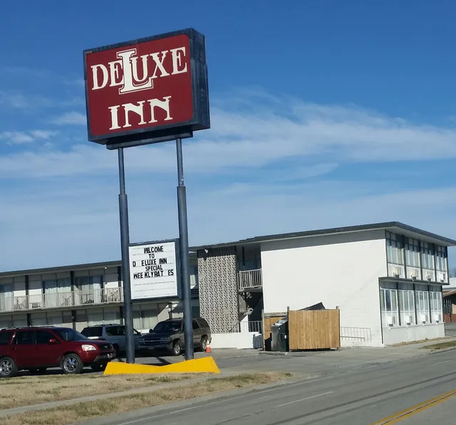 Deluxe Inn