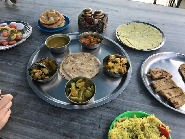 MH Guest House & Restaurant