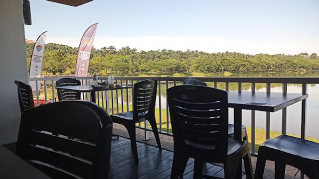 LRC Cafe, Cafe & Bistro, Lake Recreation Centre