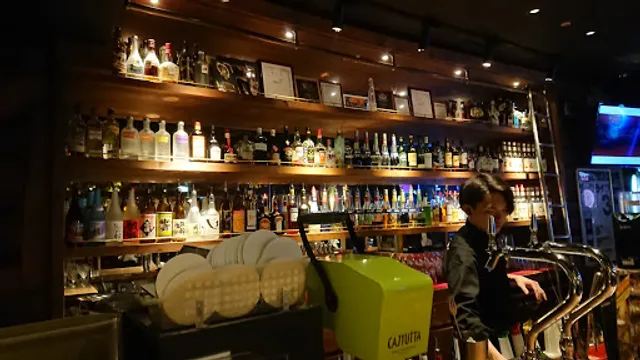 Dining Darts Bar Bee Shinjuku