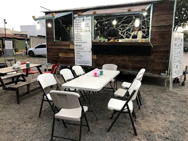 Bonaparte snack shop