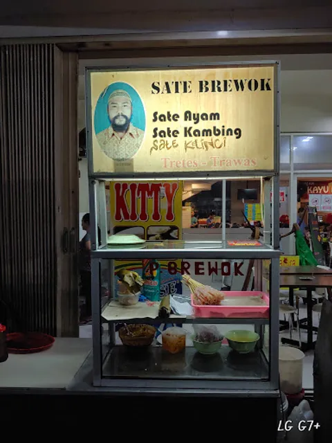 Merr Kayu Manis Restaurant