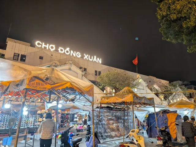 Night market start ( Friday to Sunday)