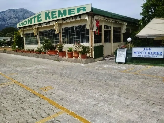 Monte Kemer Restaurant
