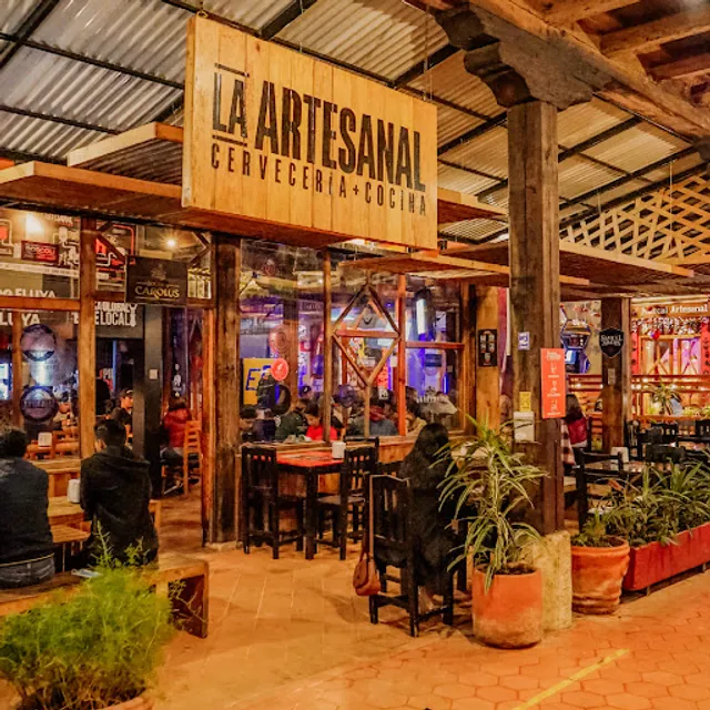 Cervecería & Sport Bar - La Artesanal