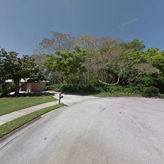 Arnold Palmer's Bay Hill Lakeside Homes