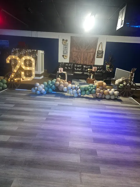 Huntington Plaza Shopping Center