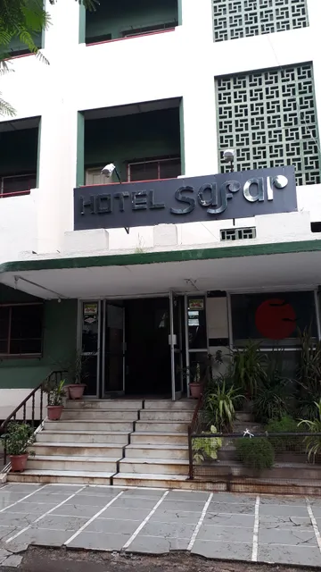 Hotel Safar