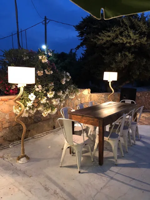 CERVI Beach Bar & Restaurant