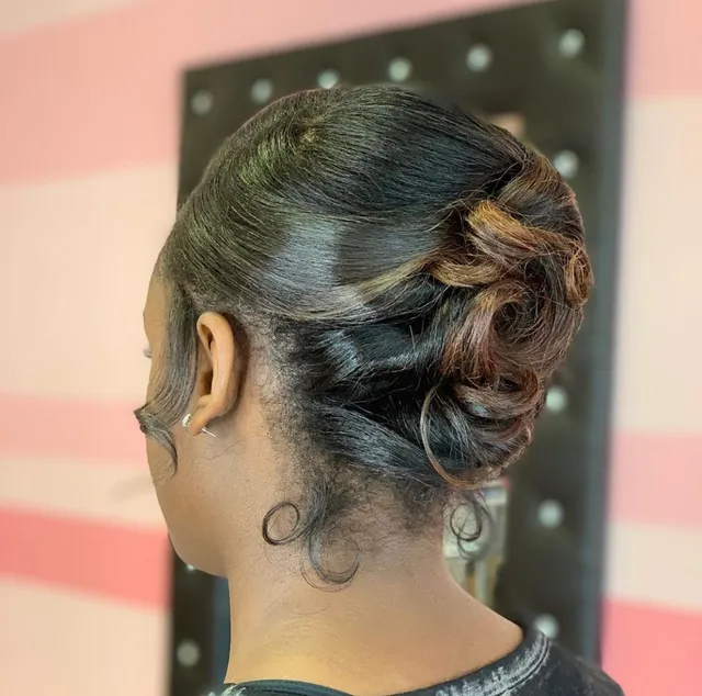 Cashmere Faces Glam Bar & Salon