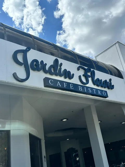 Jardín Fleurí Café Bistró