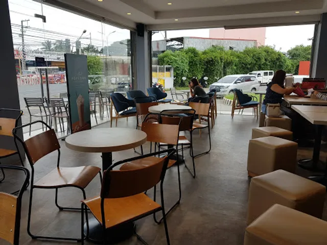 The Coffee Bean & Tea Leaf - Lipa