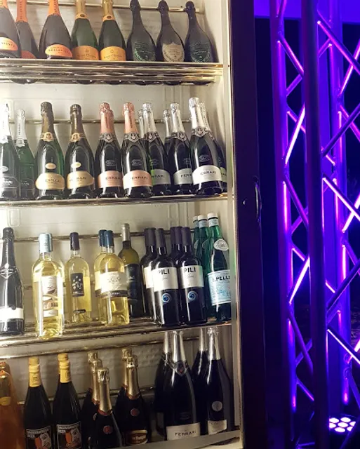 Sunshine Rey Beach Bar