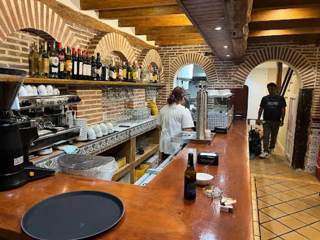 NAVA RESTOBAR & CAFÉ