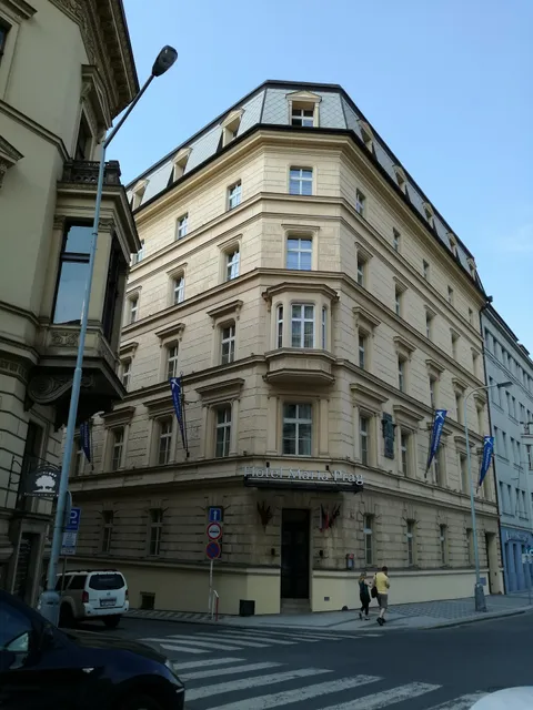 Onefam Home Hostel Prague