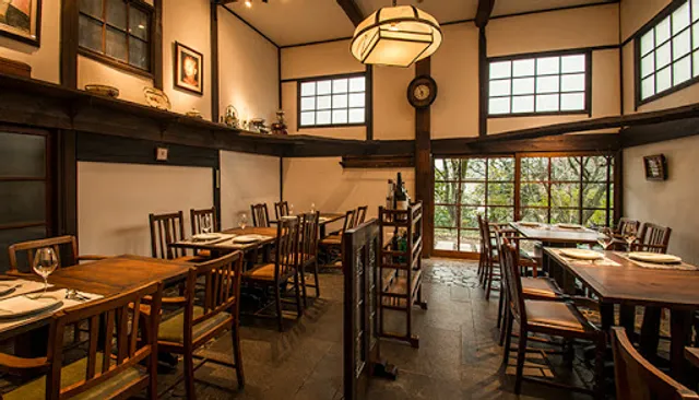 Restaurant & Cafe Buaisou