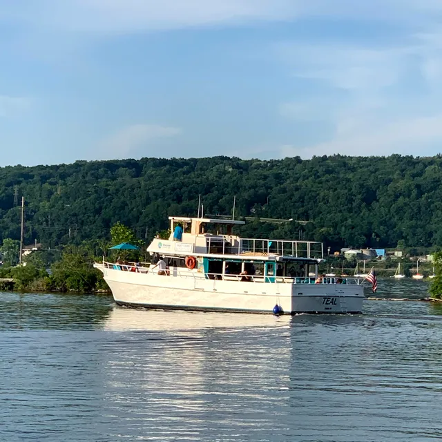 Discover Cayuga Lake Boat Tours