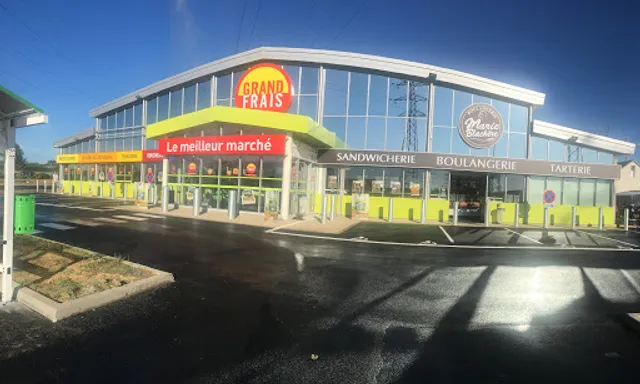 Marie Blachère ST CYR SUR LOIRE 2