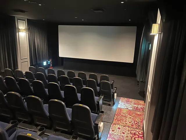 CINEMA PLAZA HOUSE 1954