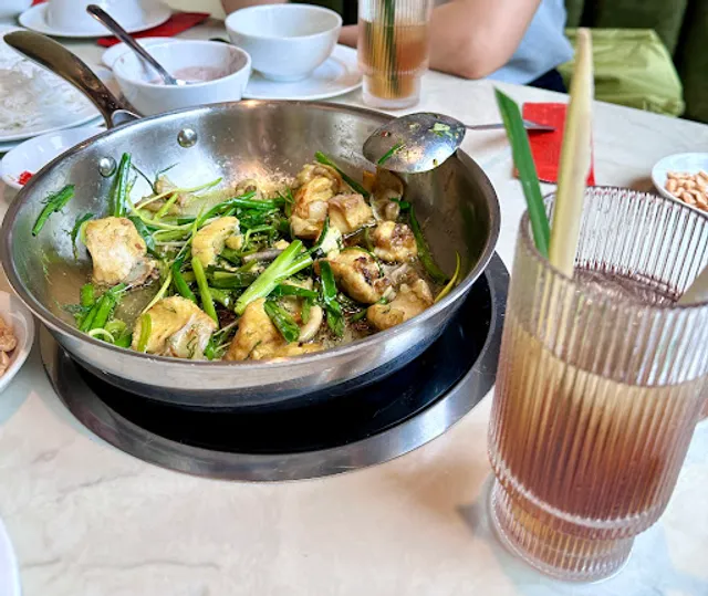 Chả cá Hàng Sơn - 24 Tông Đản