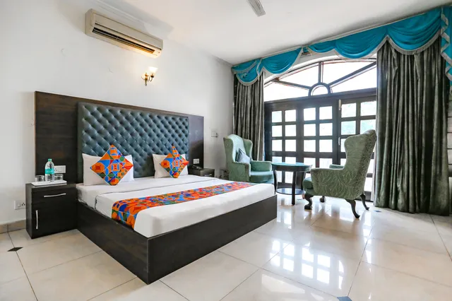 Flagship 71090 Loyd Home