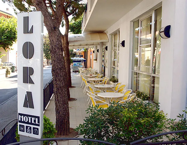 Lora Hotel Torre Pedrera