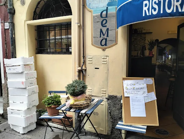 Prie De Mâ_ lungomare